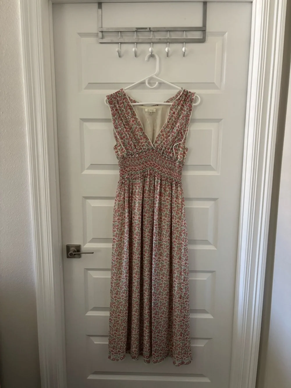 Max Studio Cream Dress with Red Floral Print - Picture 2 of 3